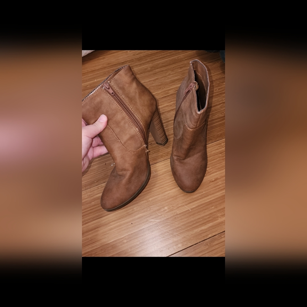 Heeled boots